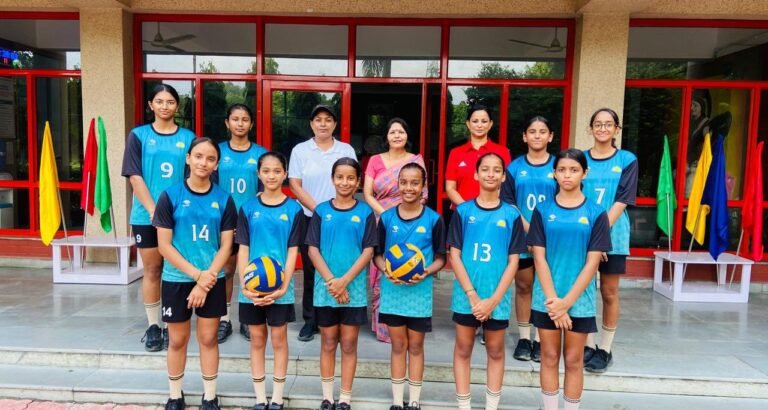 Sub-Junior Girls’ Volleyball Team Triumphs at CBSE Clusters Championship